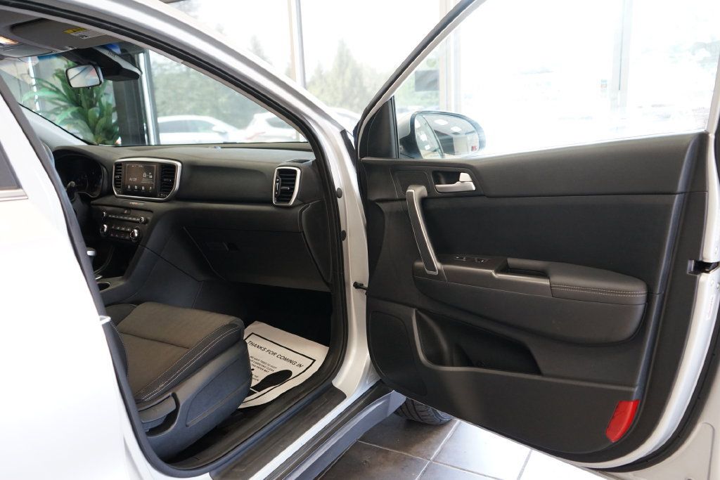 Used 2020 Kia Sportage LX FWD image 37