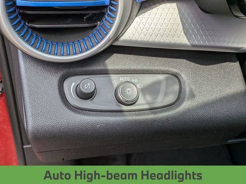 Used 2025 Chevrolet Trax LS FWD image 20
