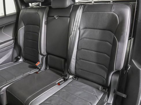 Used 2024 Volkswagen Tiguan SEL R-Line image 37