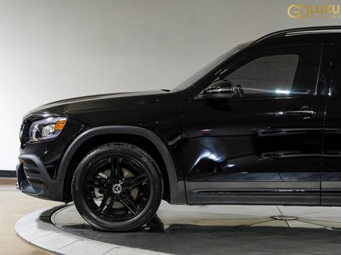 Used 2023 Mercedes-Benz GLB 250 4MATIC image 14