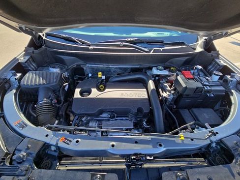 Used 2025 Chevrolet Equinox ACTIV FWD image 32