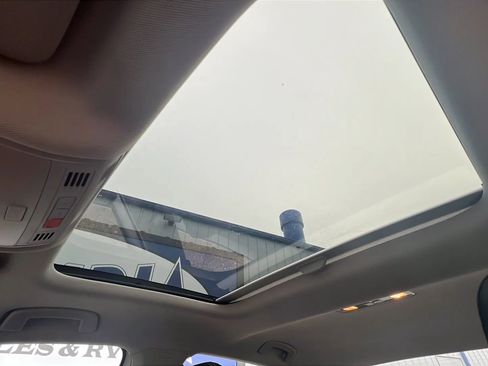 Used 2019 Volkswagen Jetta SEL image 23