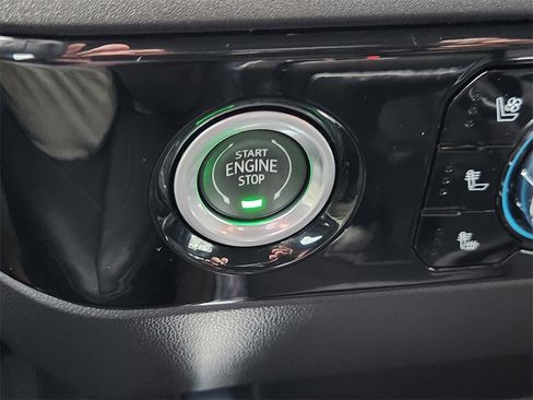 Used 2023 GMC Sierra 1500 SLT image 18