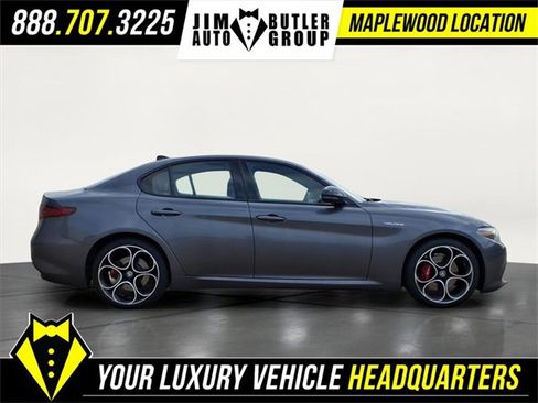 Used 2023 Alfa Romeo Giulia Veloce image 5