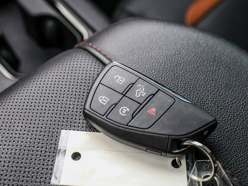 Used 2024 GMC Sierra 1500 AT4 w/ Technology Package image 37