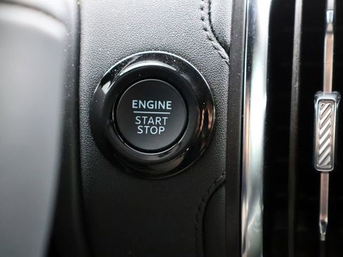Used 2025 Ford Expedition Tremor AWD/4WD image 9
