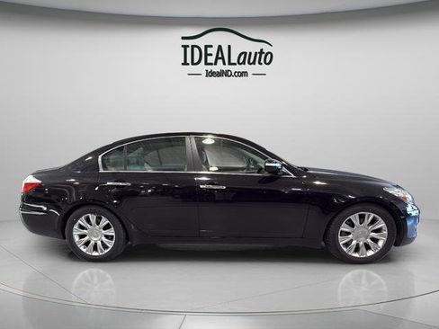 Used 2009 Hyundai Genesis 3.8 w/ Technology Pkg 4 RWD image 12