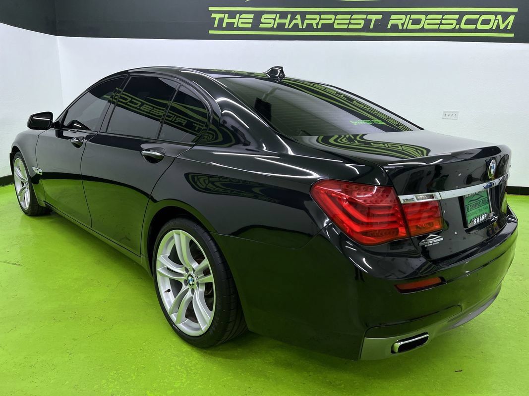 Used 2012 BMW 750i RWD image 7