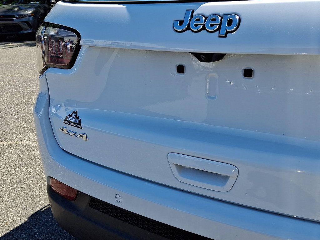 Used 2024 Jeep Compass Limited AWD/4WD image 16