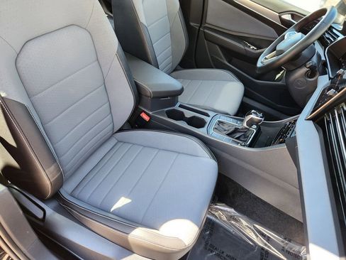 Certified 2025 Volkswagen Jetta SE FWD image 11