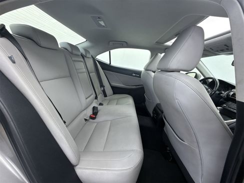 Used 2016 Lexus IS 200t image 39