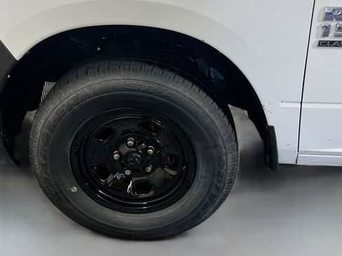Used 2022 RAM 1500 Tradesman w/ Power & Remote Entry Group AWD/4WD image 13