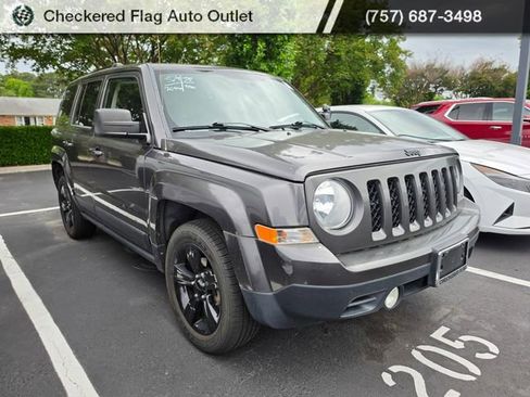 Used 2015 Jeep Patriot Sport w/ Power Value Group FWD image 3