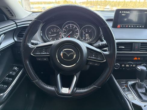 Used 2018 MAZDA CX-9 Touring w/ Touring Premium Package image 11