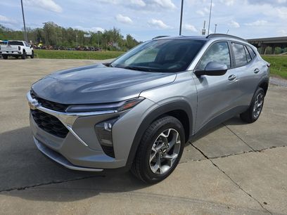 Used 2025 Chevrolet Trax LT