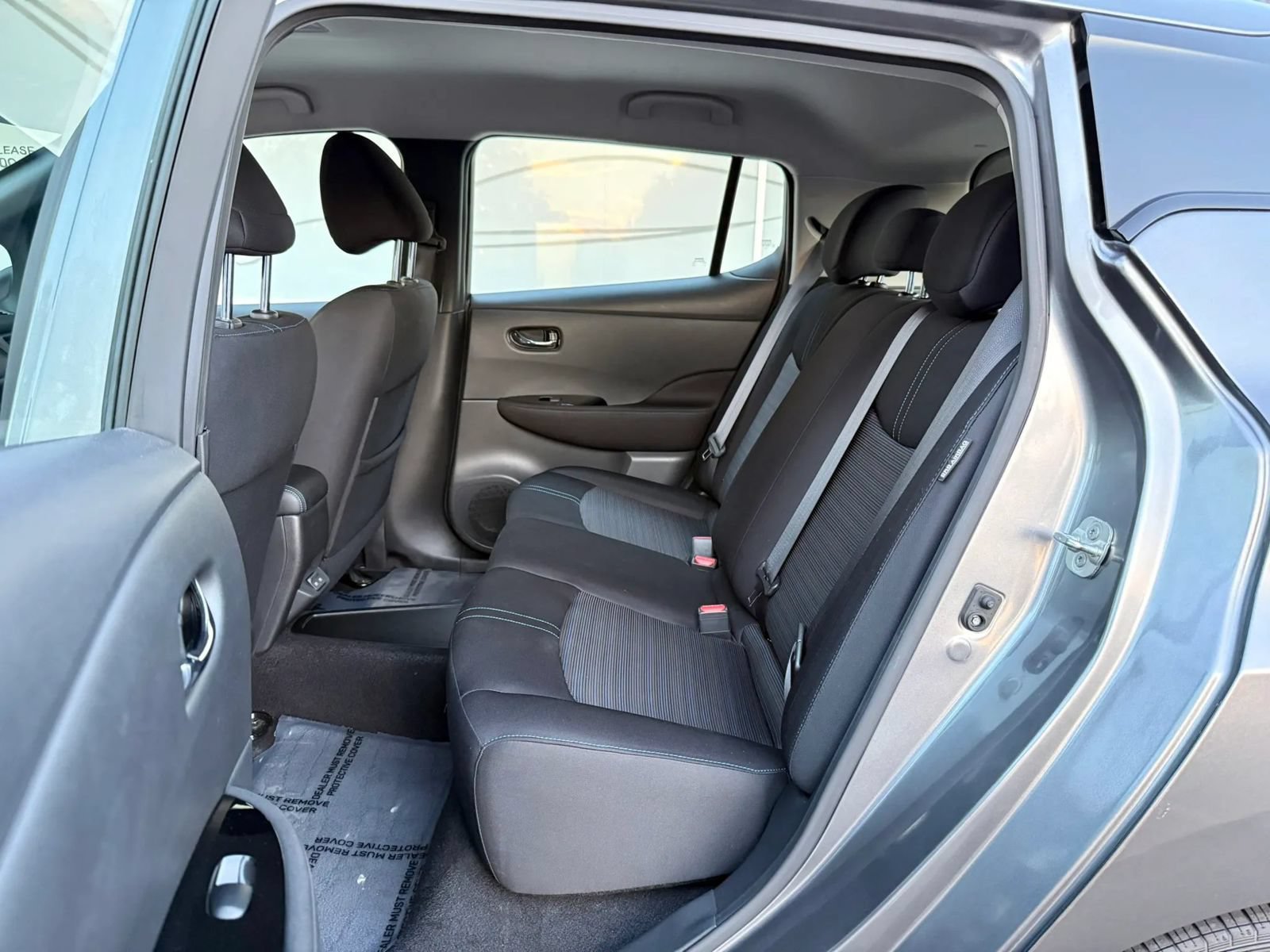 Used 2021 Nissan Leaf SV FWD image 13