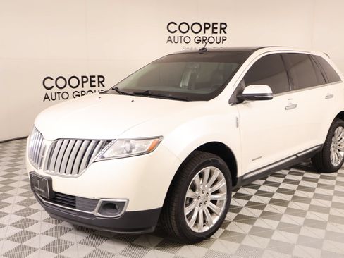 Used 2013 Lincoln MKX AWD image 10