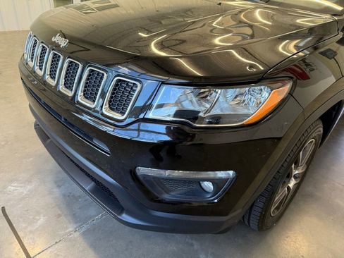Used 2018 Jeep Compass Latitude w/ Popular Equipment Group FWD image 20