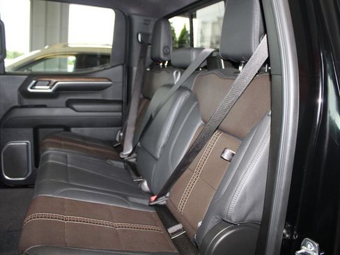 Used 2025 Chevrolet Silverado 1500 High Country w/ Midnight Edition AWD/4WD image 33