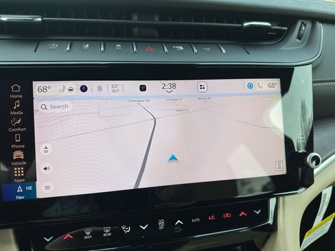 New 2026 Jeep Grand Cherokee Limited w/ Limited Altitude Package image 18