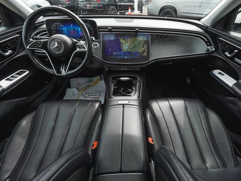 Used 2025 Mercedes-Benz E 350 4MATIC Sedan image 34