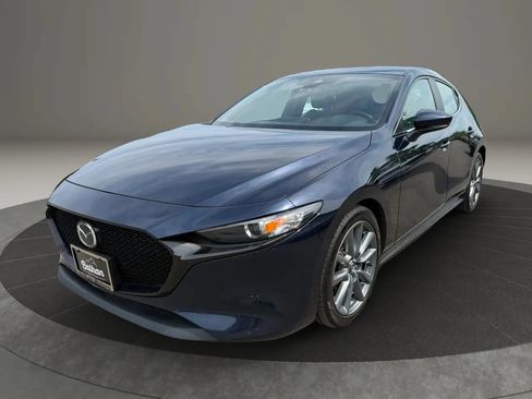 Used 2022 MAZDA MAZDA3 s FWD image 11