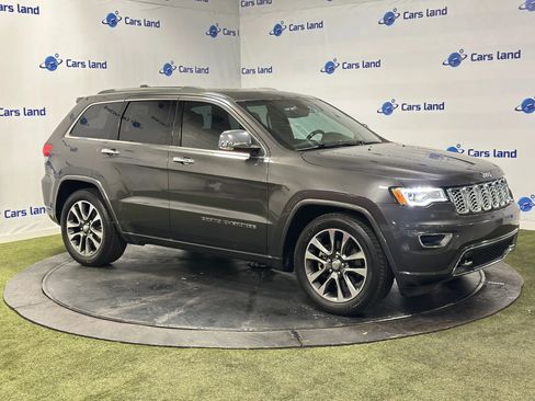 Used 2018 Jeep Grand Cherokee Overland AWD/4WD image 2
