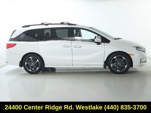 Used 2023 Honda Odyssey Elite image 11