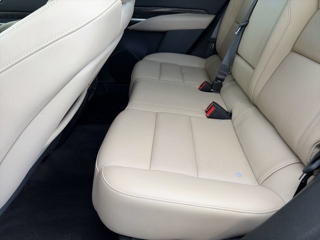 Certified 2024 Cadillac XT4 Premium Luxury w/ Technology Package FWD image 24