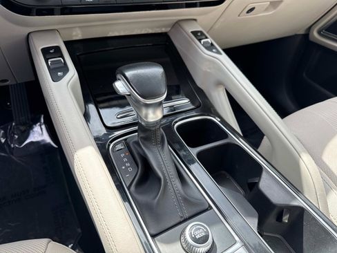 Used 2022 Kia Telluride EX w/ EX Premium Package image 16