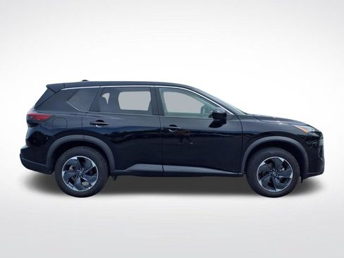 Used 2025 Nissan Rogue SV FWD image 2
