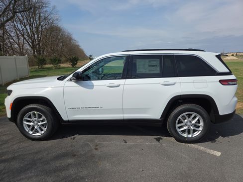 New 2026 Jeep Grand Cherokee Laredo X AWD/4WD image 10