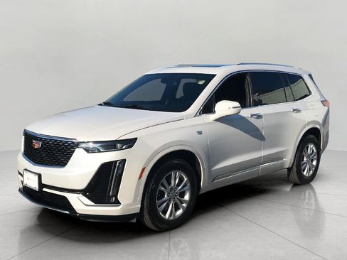 Certified 2024 Cadillac XT6 Luxury w/ LPO, Floor Liner Package AWD/4WD image 12
