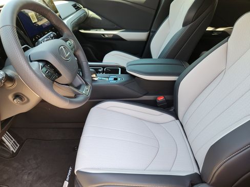 New 2026 Lexus TX 500h AWD image 8