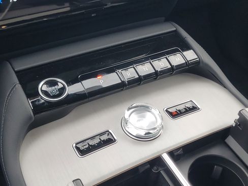 New 2026 Lincoln Navigator L Reserve AWD/4WD image 25