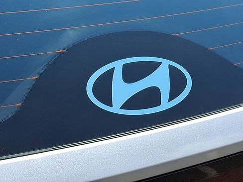 Used 2025 Hyundai Tucson SE image 32