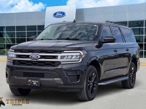 Used 2022 Ford Expedition Max XLT image 2