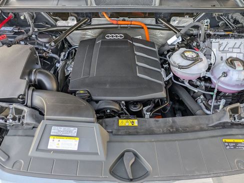 Used 2024 Audi Q5 e Premium Plus w/ Premium Plus Package image 23