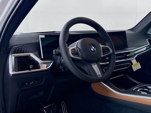 New 2026 BMW X5 xDrive40i w/ M Sport Package image 9