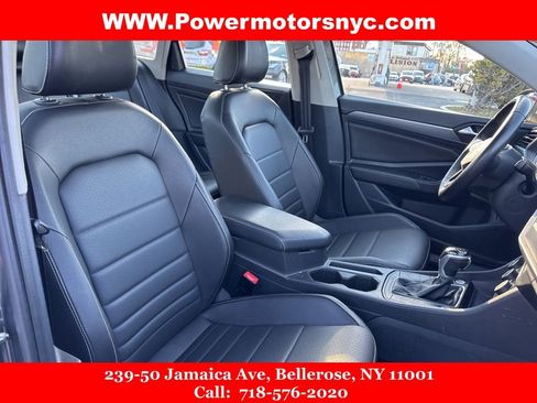 Used 2022 Volkswagen Jetta SE image 14