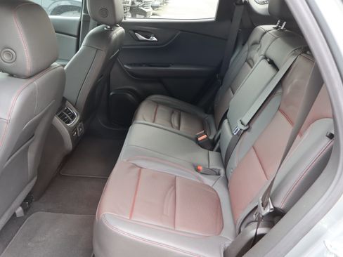 Certified 2025 Chevrolet Blazer RS w/ Driver Confidence II Package image 32