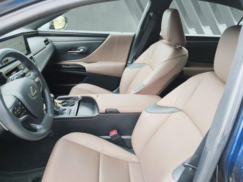 Used 2023 Lexus ES 350 w/ Premium Package FWD image 7