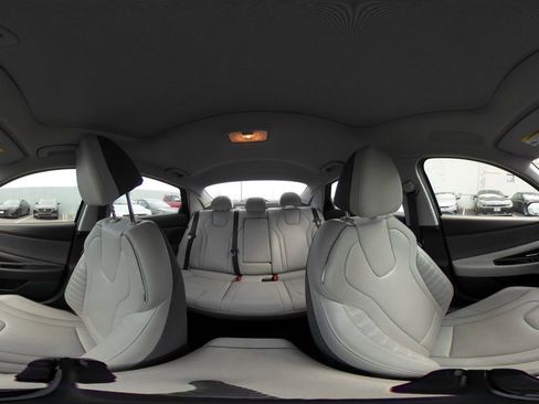 Used 2025 Hyundai Elantra Limited FWD image 44