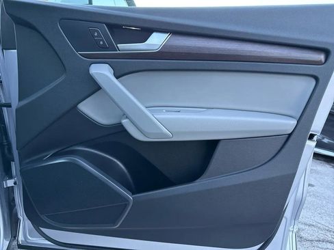 Used 2022 Audi Q5 2.0T Premium w/ Convenience Package image 33