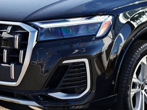 Used 2025 Audi Q7 3.0T Premium Plus image 12