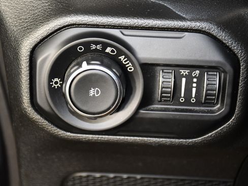 Used 2021 Jeep Wrangler Unlimited Sport AWD/4WD image 33
