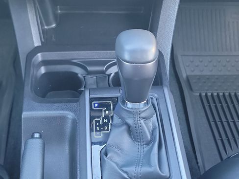 Used 2023 Toyota Tacoma TRD Off-Road w/ TRD Premium Off Road Package image 18