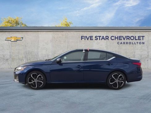 Used 2024 Nissan Altima 2.5 SR FWD image 5