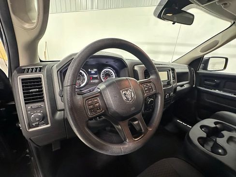 Used 2018 RAM 1500 Express w/ Express Value Package AWD/4WD image 21