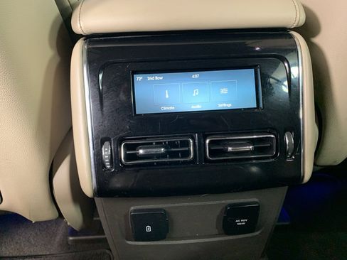 Used 2020 Lincoln Aviator Reserve image 32